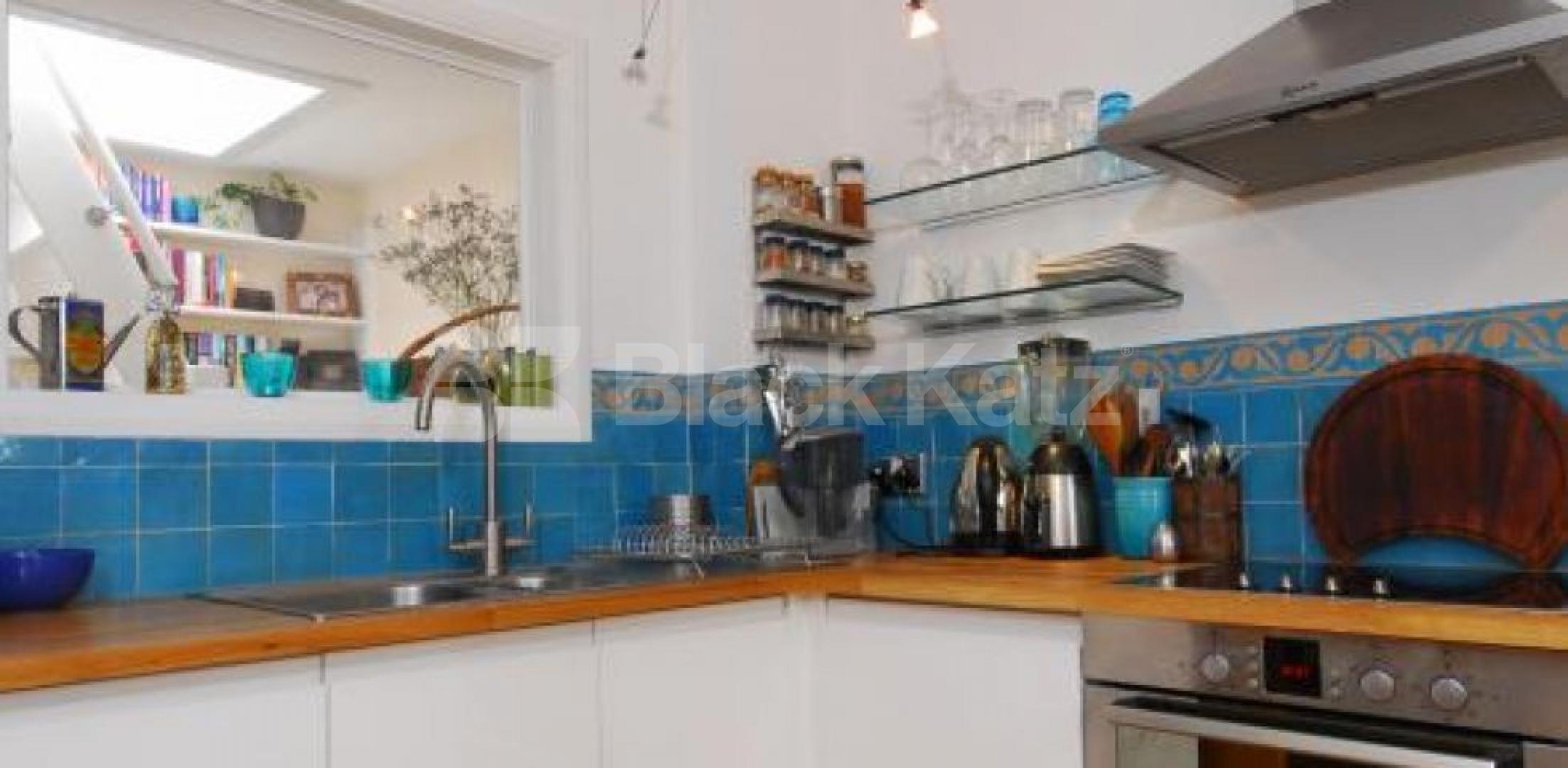 			MUST SEE!, 1 Bedroom, 1 bath, 1 reception Flat			 Goldney Road, Maida Vale